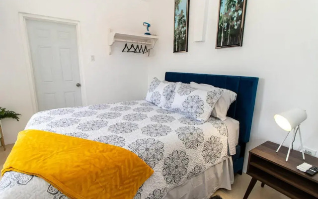 Runaway Bay Gem Suite