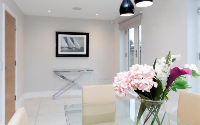 Stunning Central Windsor Town House