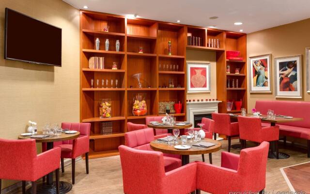 NH Luxembourg Airport