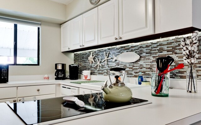 Runaway Bay Resort by BBG