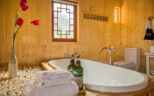 Yang Shuo CTN Courtyard Hotel