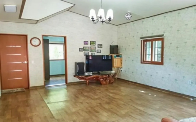 Ulsan Daeunsan Pension