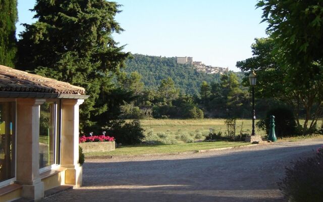 Villa With 2 Bedrooms in Saint-martin-de-pallières, With Pool Access,