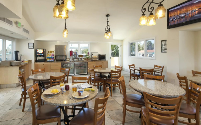 Sandpiper Lodge
