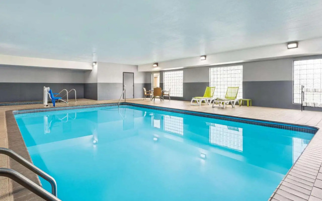 Country Inn & Suites by Radisson, Stillwater, MN