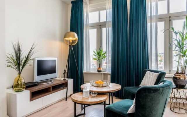 Boutique Canal House Suites