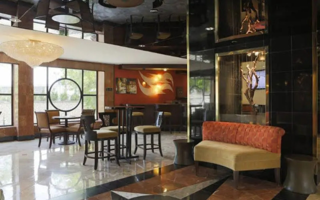 Garden Inn & Suites