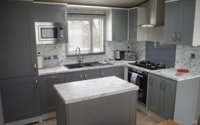 4 Berth Luxury Mini Lodge