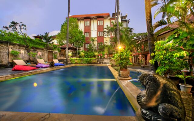 RedDoorz @ Legian Street 3