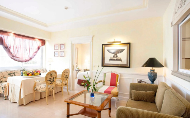 Apartamentos Guadalpin Boutique