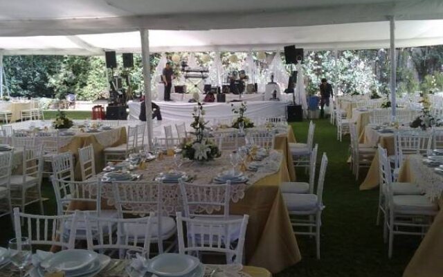 Lago Sol & Suites