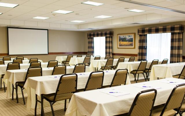 Holiday Inn Express and Suites Turlock by IHG