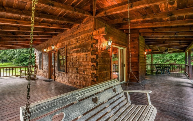 Willow Creek 2 Bedroom Cabin by RedAwning