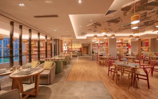 Ningbo New Eastern Zone Convention and Exhibition Center Maison New Century Hotel