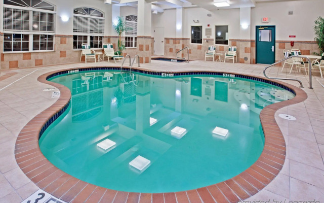 Country Inn & Suites by Radisson, Findlay, OH