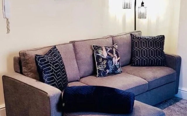 Three Bed Apt Beach View Brighton by Sojo Stay