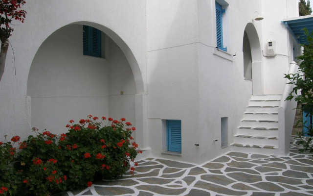 Ragousis Apartments