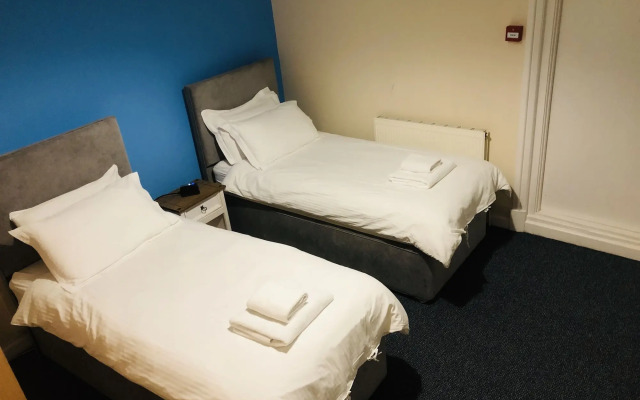 Royal Ashton Hotel