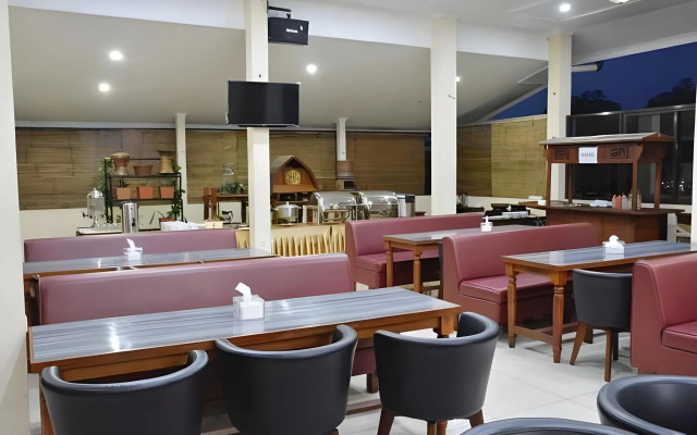 Taman Teratai Hotel