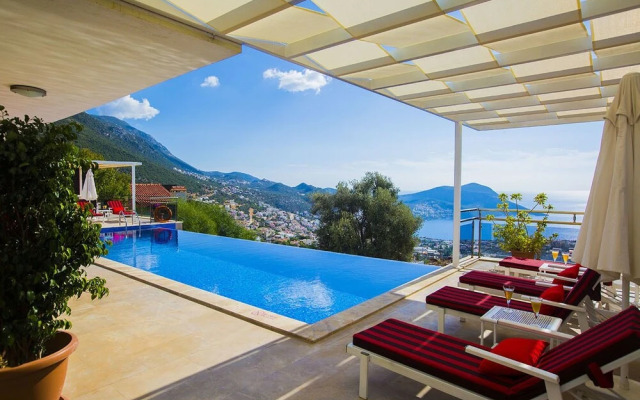 Villa Merak by Akdenizvillam