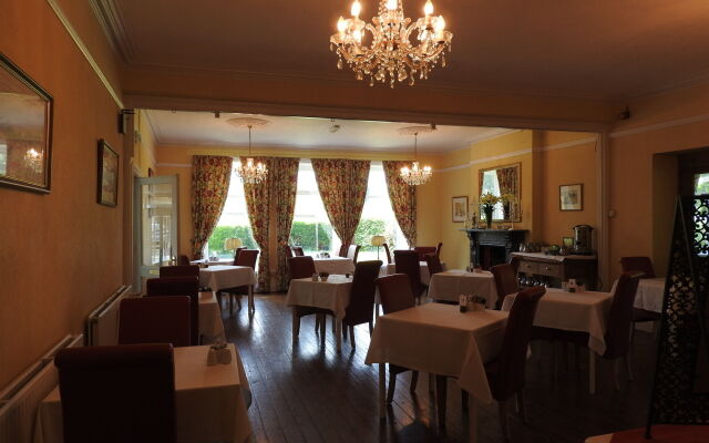 Newton House Hotel