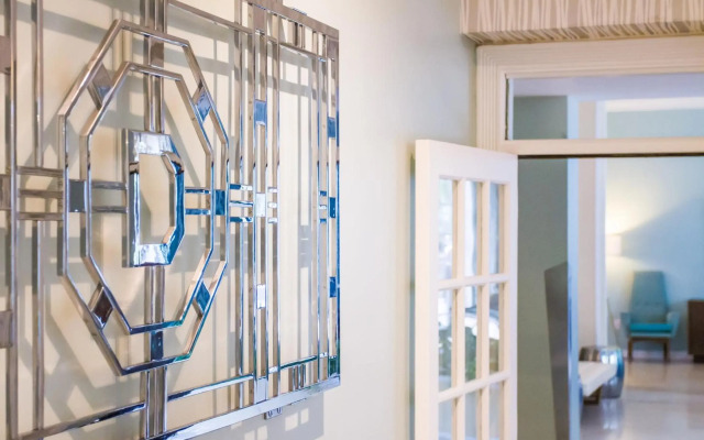 Dorchester Miami Beach Hotel & Suites