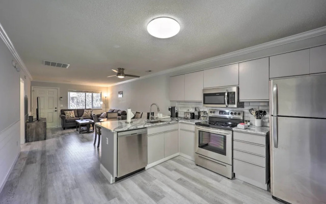 Updated Wilmington Retreat ~ 2 Miles to Uncw!