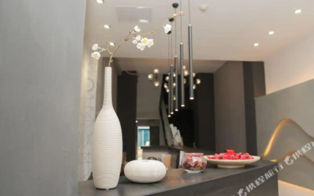 QIXI hotel