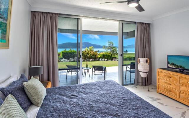 Frangipani Beachfront Lodge F5 on Hamilton Island by HamoRent