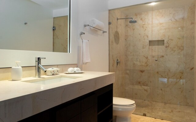 Elements Penthouse 7 3 Bedroom Condo by RedAwning