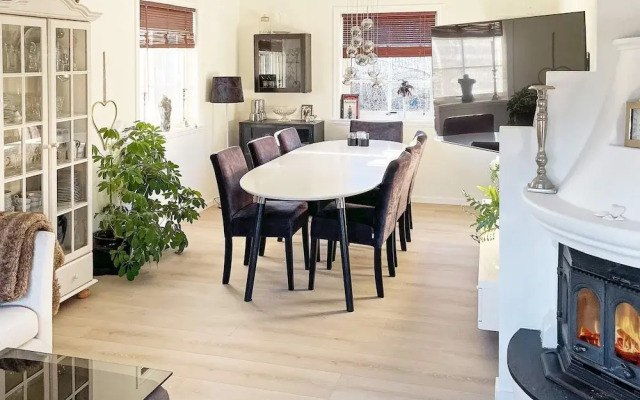 10 Person Holiday Home in Tjome