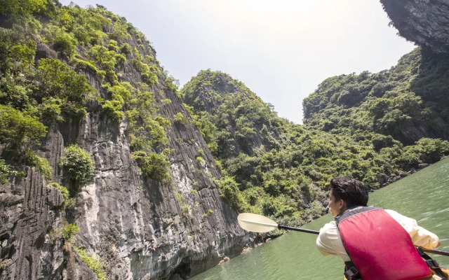 Heritage Line Violet cruise – Ha Long Bay & Lan Ha Bay