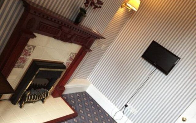 The Woodside Hotel, Aberdour. Exclusive Use