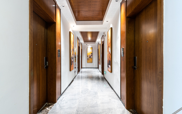 Yintan Zeyinju Hotel