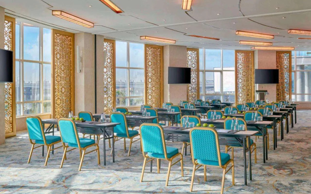 Hilton Cairo Nile Maadi