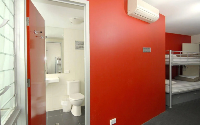 Nomads St Kilda Hostel