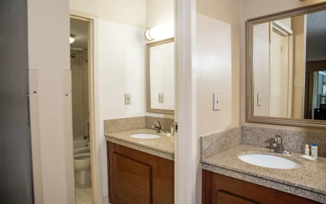 Grand Idaho Inn & Suites
