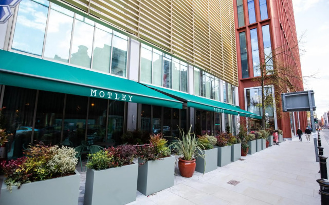 YOTEL Manchester Deansgate