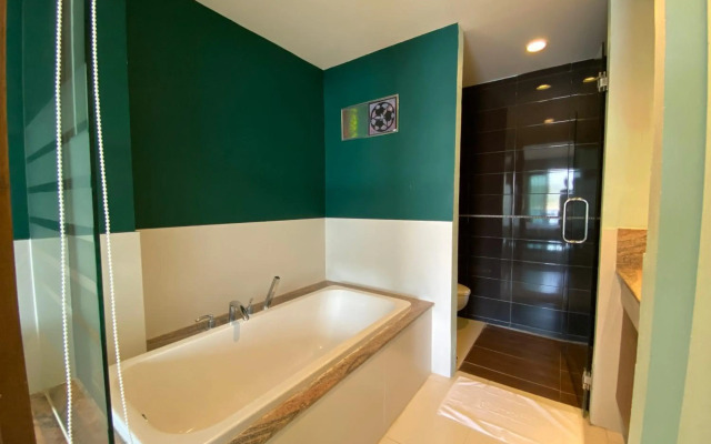 Siam Triangle Hotel