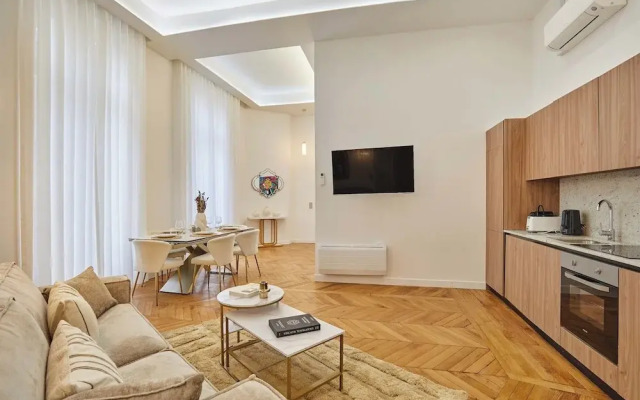 Saint Honore Luxury Apartment With AC
