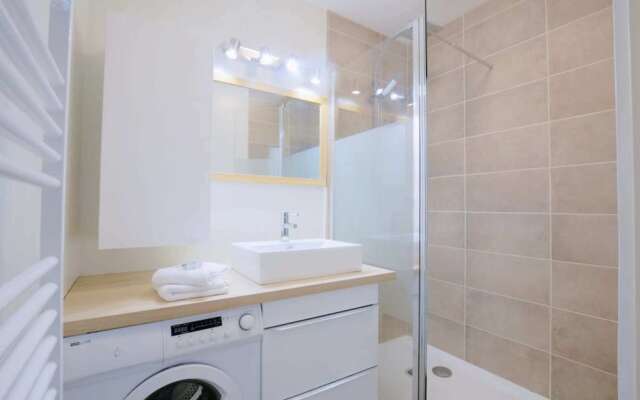 Newly Renovated Apartment: 6th District