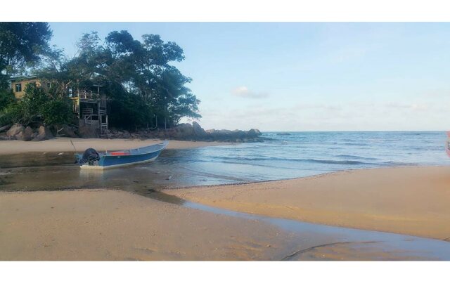 Pandan Goldcoast Holiday Villa