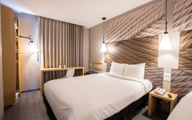 Ibis Tijuana Zona Rio