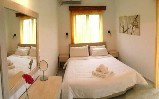 Peroulia Beach Houses