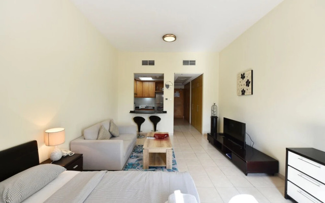 Eddie - Comfortable spacious Studio
