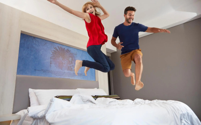 Aloft Calgary University