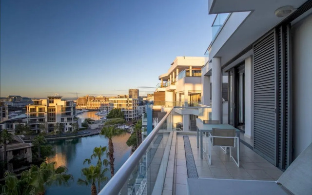 The Canal Three Bedroom Pool Duplex Penthouse - 203