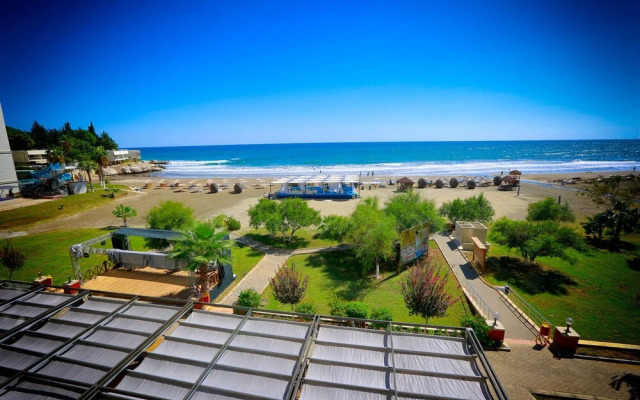 Liparis Resort Hotel & Spa