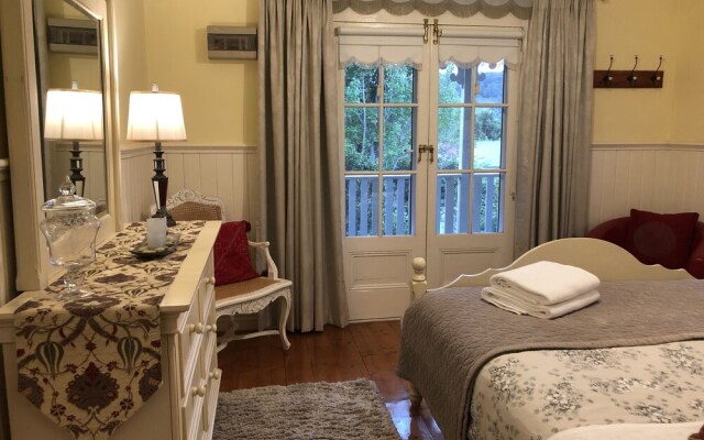 Brentwood Cottage