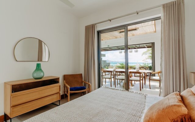 Peninsula Beach Villa with LOV